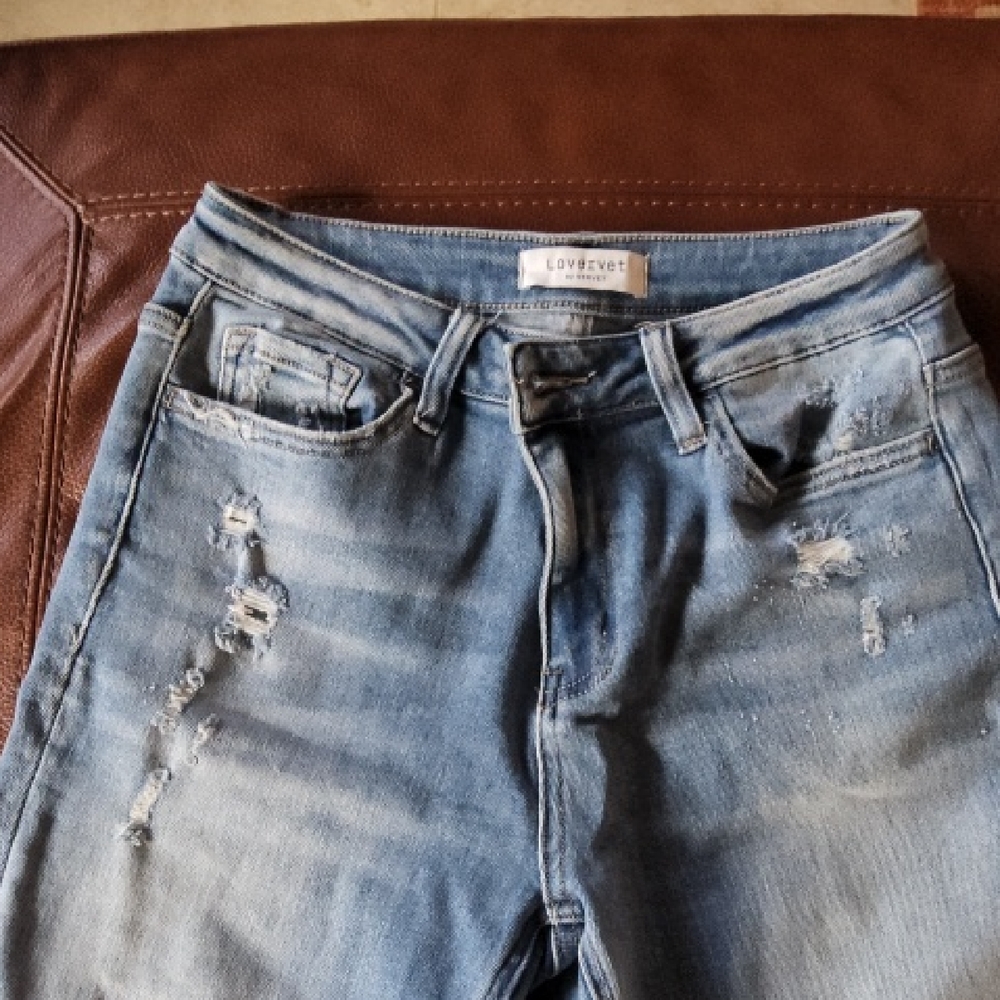 Lovervet By Vervet Women's  Light Wash Blue Distressed Straight Jeans